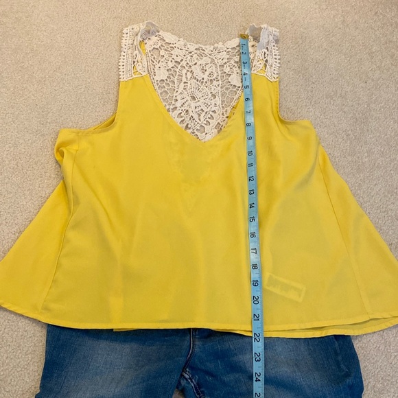 Forever 21 Flowy Tank Top - Picture 2 of 6